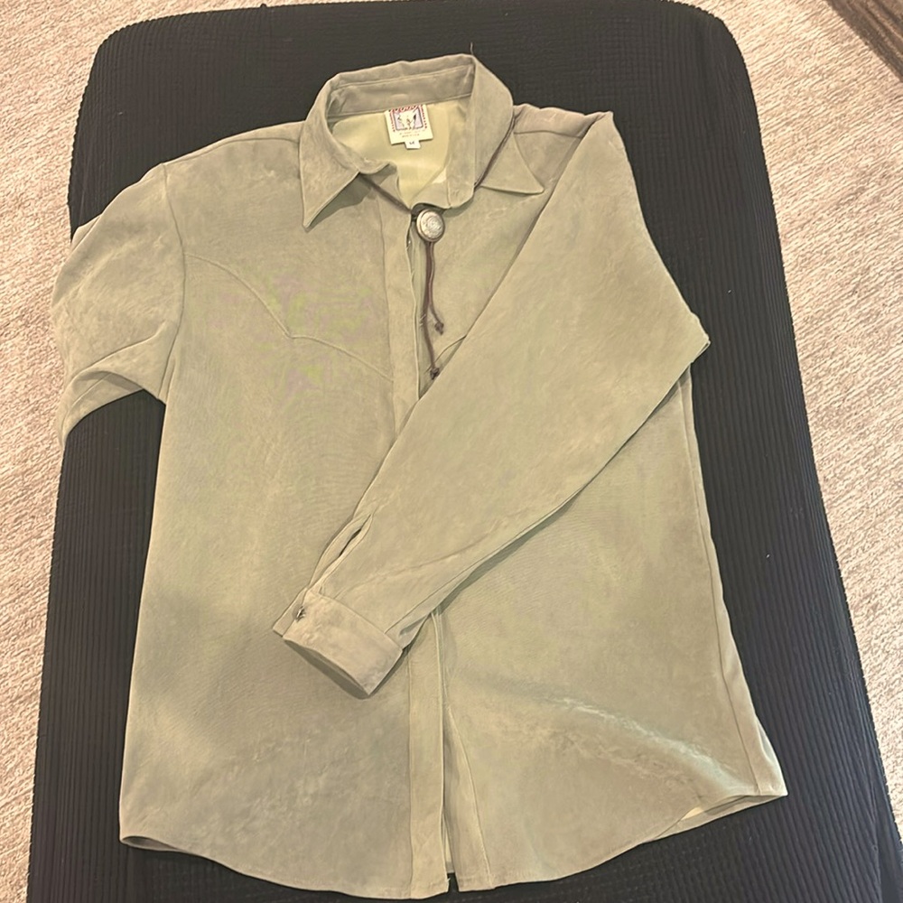 medium Desert West green button up